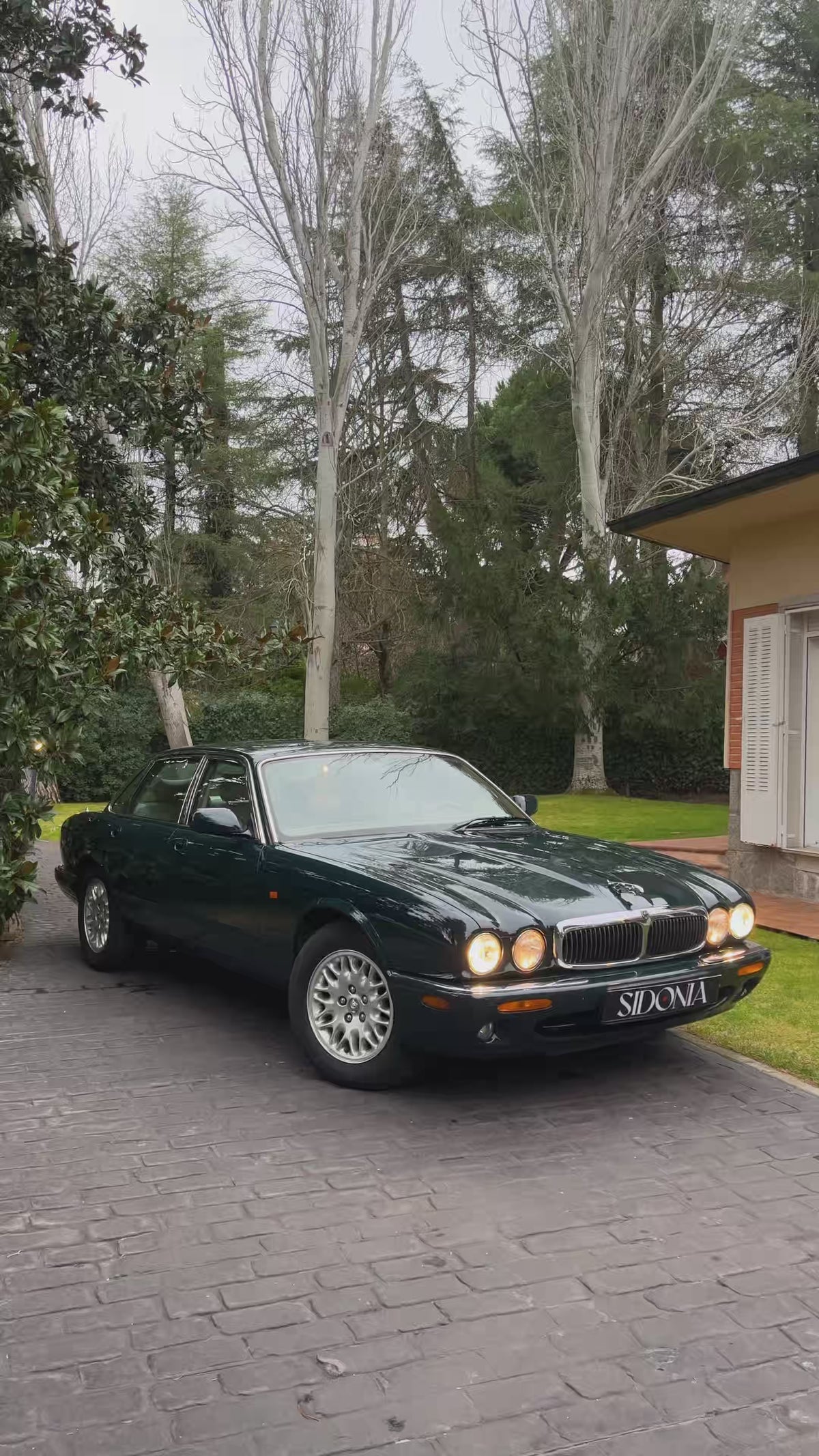 JAGUAR XJ EXECUTIVE 2000