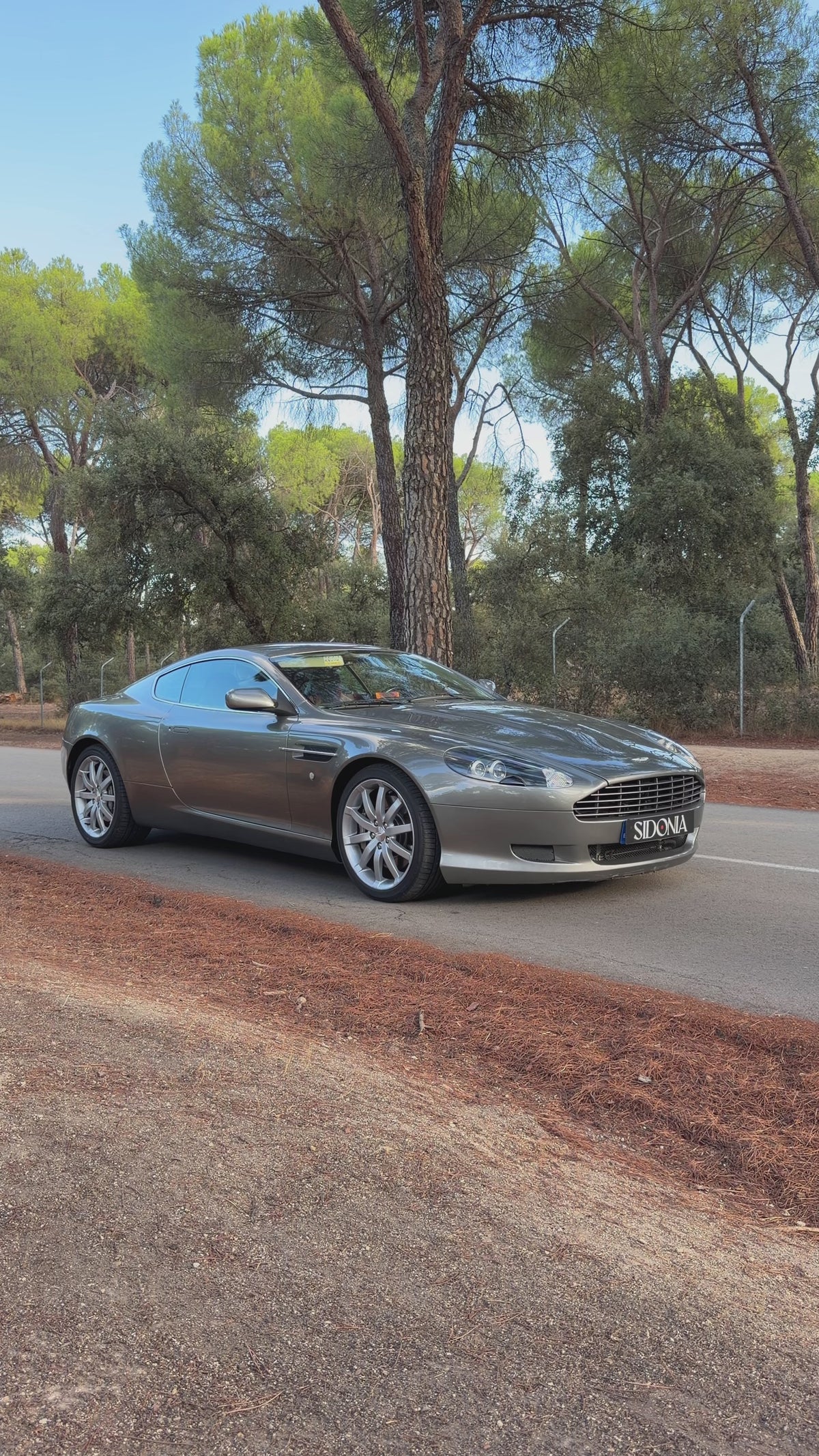 ASTON MARTIN DB9 2005