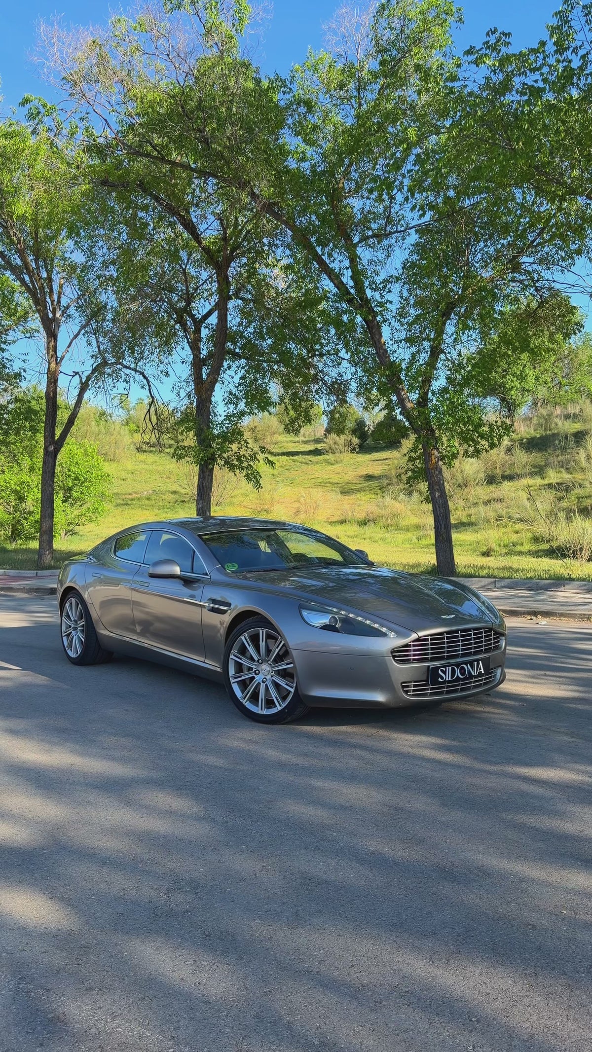 ASTON MARTIN RAPIDE 2011